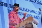 UMNO perlu kekal fleksibel, senjata utama kekal relevan- Mohamad