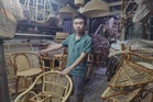 'Kedai lain tutup, tinggal saya'