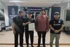 Menyamar pembantu peribadi Menteri KPDN perdaya orang ramai