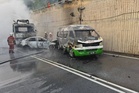 Treler antara tiga kenderaan terbakar dalam kemalangan