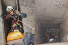 Jatuh longkang sedalam empat meter ketika cuba selamatkan kucing