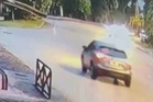 Dua beradik maut dirempuh SUV hilang kawalan