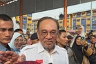 Rafizi, Nik Nazmi keluar parti PKR, kosong kerusi Parlimen: Saya tak follow lagi - Anwar