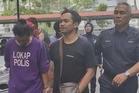 Pekerja kedai emas popular didakwa curi cincin, rantai tangan majikan