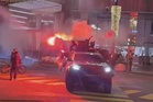 Polis kesan sekumpulan individu bakar suar di Bukit Bintang