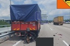 Penunggang motosikal maut rempuh lori di lorong kecemasan