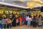 Pemilik kedai emas 'tak menang tangan' layan pelanggan