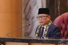 Speaker serah warta pembubaran DUN kepada SPR