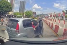 Pemandu lori tunjuk isyarat lucah, pandu berbahaya dijel sehari, denda RM8,000