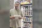 Bapa gigih jual kek lapis demi rawatan anak hidap penyakit jantung kronik