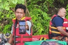 Bot langgar bongkah kayu, mangsa tercampak jatuh depan mata-Rakan