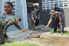 Jala ikan, terjala anak buaya sekali