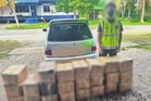 Dua lelaki larikan diri ke Thailand tinggal kereta sarat minyak masak subsidi