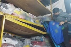 Stor jersi tiruan berselindung di sebalik bengkel besi terbongkar