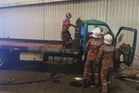 Pemandu, kelindan lori tunda tersepit nahas tiga kenderaan