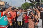 Sorakan 'Hidup Muar' sambut ketibaan Syed Saddiq