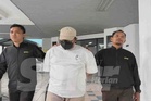 Pegawai imigresen didakwa terima suapan lindungi pekerja asing, masuk akaun ibu