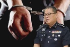 Dua lelaki libas parang sebab tidak berpuas hati diberkas polis