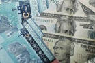 Sentimen meningkat, ringgit mengukuh berbanding dolar AS