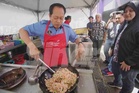 Ahmad Maslan ‘bersilat’ di kafe Karangkraf, jamu NGAM petai selambak