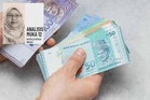 Terjerat dalam kitaran hutang