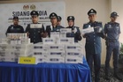 Seludup rokok, tapi ikrar barang kelengkapan tidur, selipar
