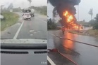 Kereta dihempap lori tangki sebelum terbakar, pemandu dan penumpang disyaki rentung