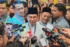 'Ada gaduh ke?' - Anwar tepis dakwaan hubungan dengan Ahmad Zahid retak