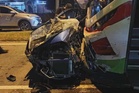 Pemandu maut, kereta buat pusingan U diseret bas 15 meter