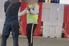 Empat termasuk warga Singapura ditahan provokasi polis, merusuh guna senjata