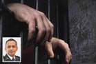 Banduan maut dipukul tiga rakan sepenjara gara-gara hutang lama