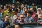 'Azmin dipelawa sertai PKR? Saya tidak dimaklumkan' - Anwar