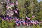 Warga IPD Mersing kibarkan 69 Jalur Gemilang di puncak Gunung Arong
