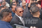 Saravanan tiba di mahkamah disambut laungan penyokong