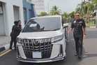 Warga Myanmar seludup rakan senegara guna Toyota Alphard