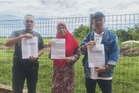 Baja lewat: Pesawah buat laporan polis tuntut ganti rugi