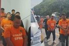 Selepas baju oren, bagaimana pula baju lokap wanita Muslim?