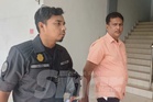 Buang sampah merata, Sultan Mohamed didenda RM100