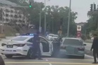 Polis buru 2 lelaki langgar MPV ketika cuba lari pemeriksaan