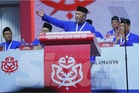UMNO cabar kerajaan keluarkan BN secara rasmi, buat undi tidak percaya