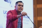 'Jika lawak paderi digantikan imam, orang Islam pasti kita juga akan marah' - Akmal Saleh