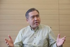 Tak iktiraf Tuanku Muhriz, Exco wajar letak jawatan - Loke