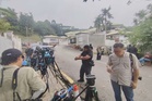 Lembaga Pengampunan bermesyuarat: Media berkumpul di rumah Najib Razak di Langgak Duta