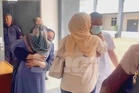 Suami isteri terlepas hukuman mati, menangis peluk ahli keluarga