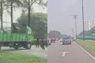 Aksi polis kejar lori hijau di Pasir Gudang tular
