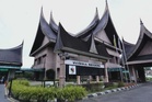 Beri ruang, tangani isu institusi Raja Negeri Sembilan ikut undang-undang - UMNO