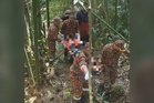 Lelaki ditemukan lemas, kereta terjunam dalam parit