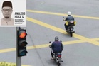 Gadai nyawa 'cabar' lampu merah