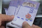 Gaji minimum: Pertembungan pekerja, majikan menjelang Belanjawan 2027