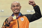 'Dua bulan, dua emas'